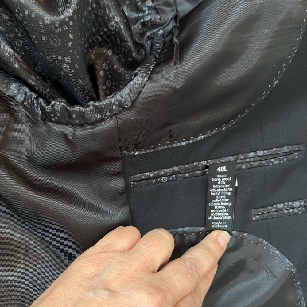 Bar III 2 Piece Black suit skinny 40L , 34x32 - Picture 11 of 13